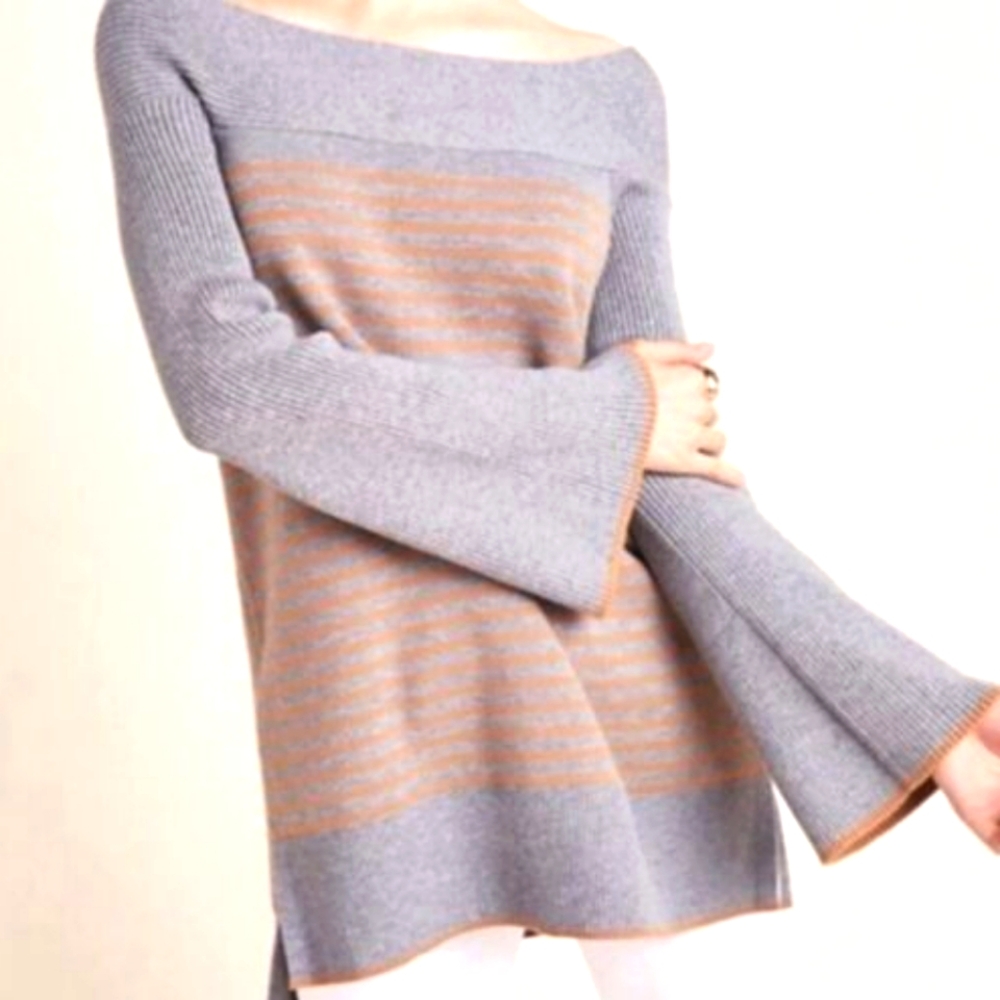 Anthropologie sweater bell sleeve